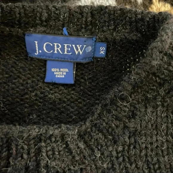 J. Crew oversized XS‎ dark gray& beige crew neck 100% wool sweater - Picture 5 of 5